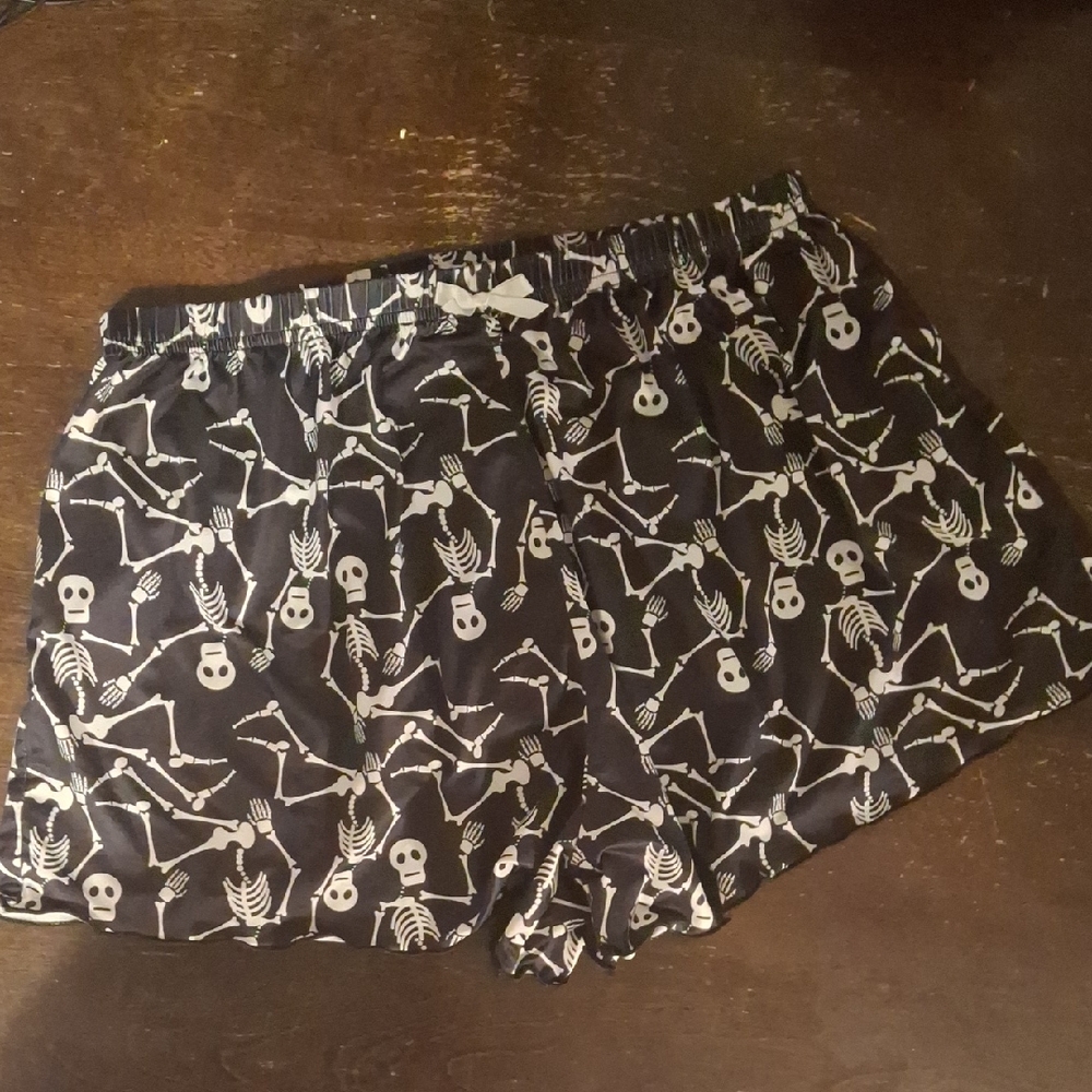 ◇3/$25◇Skeleton Print Black Women's Shorts